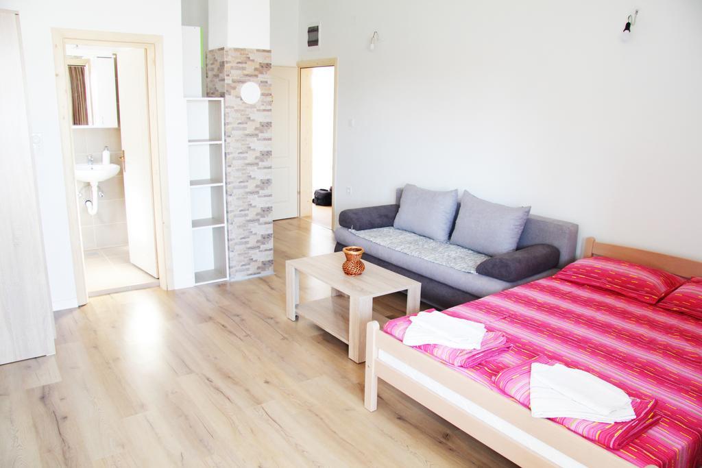 Apartments Miki Bar Zewnętrze zdjęcie
